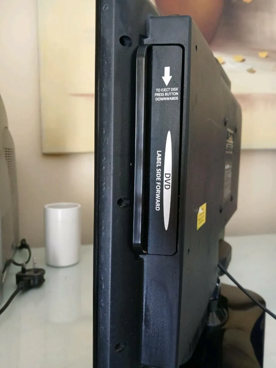19" ALBA TV with dvd player - Image 3