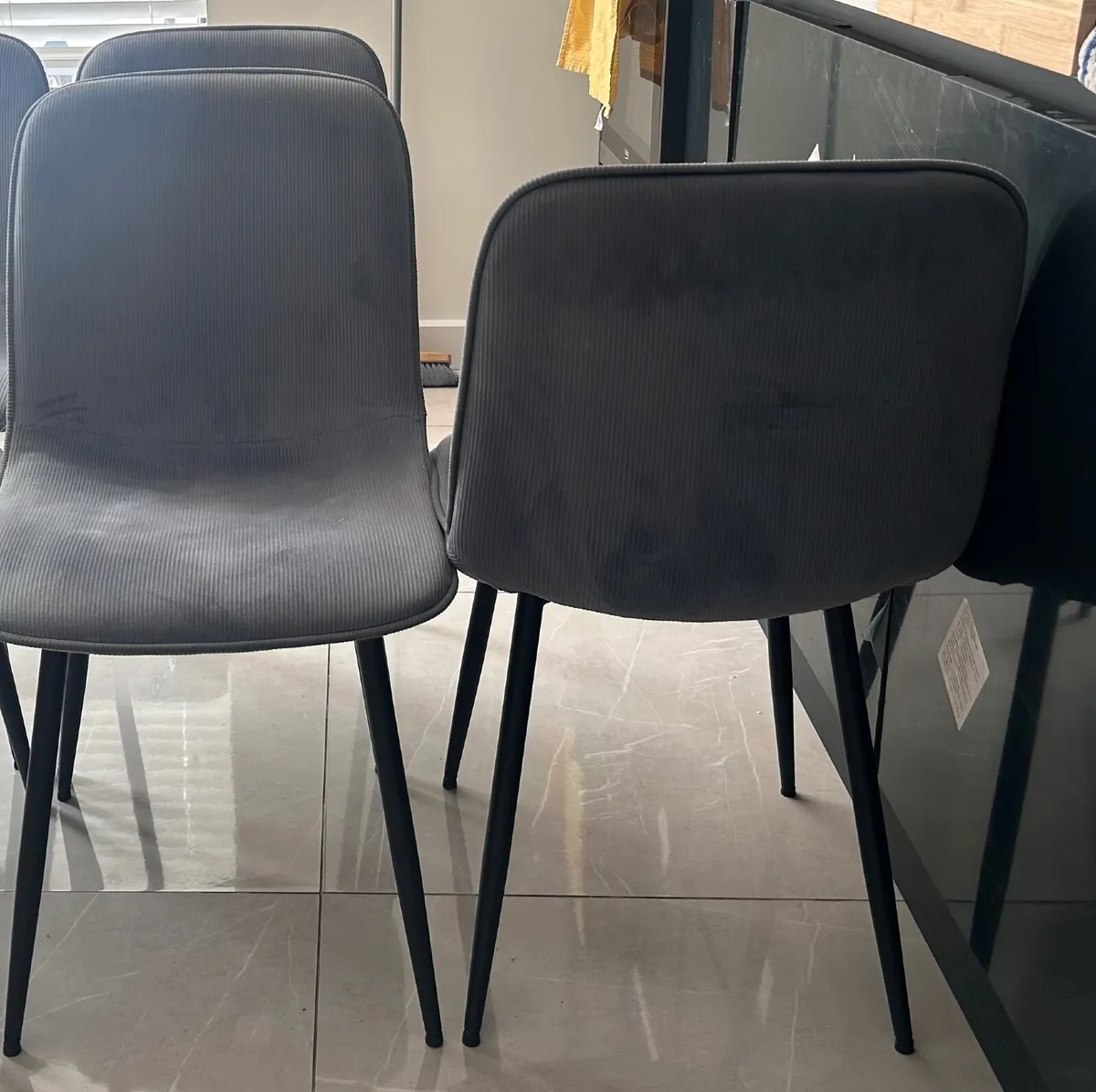 Dining chairs - Image 1