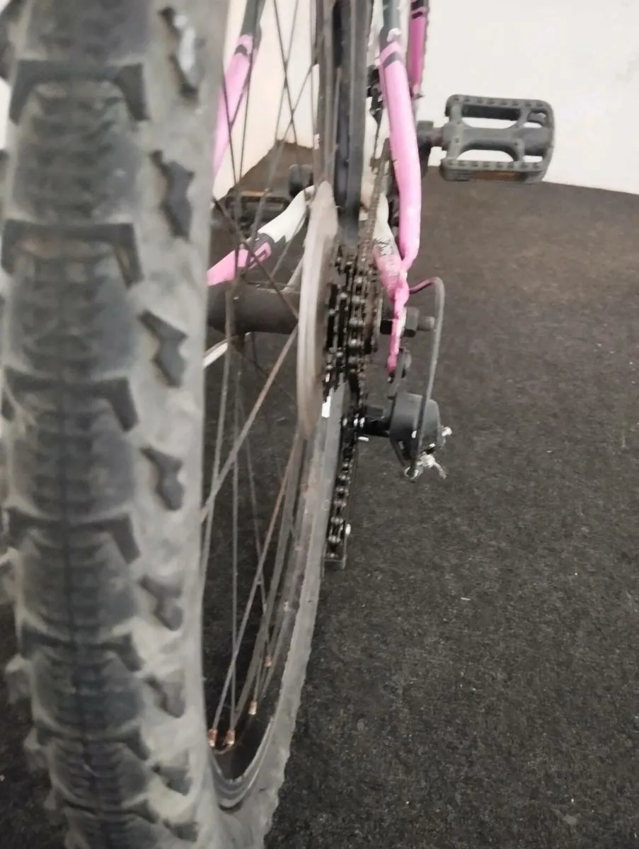 Ladies 26inch bike - Image 4