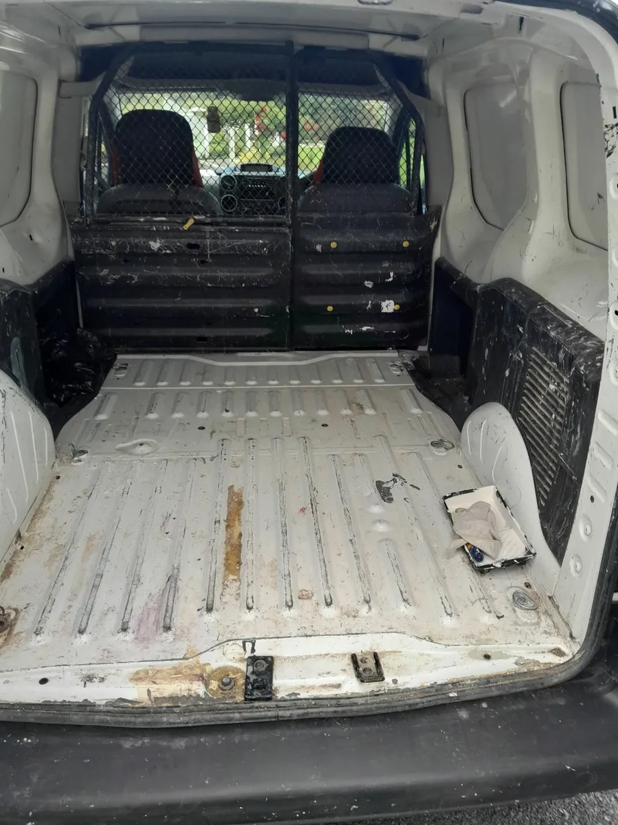 Citroen Berlingo 2014 - Image 2