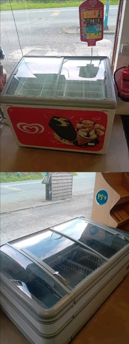 Shop contents - Image 1