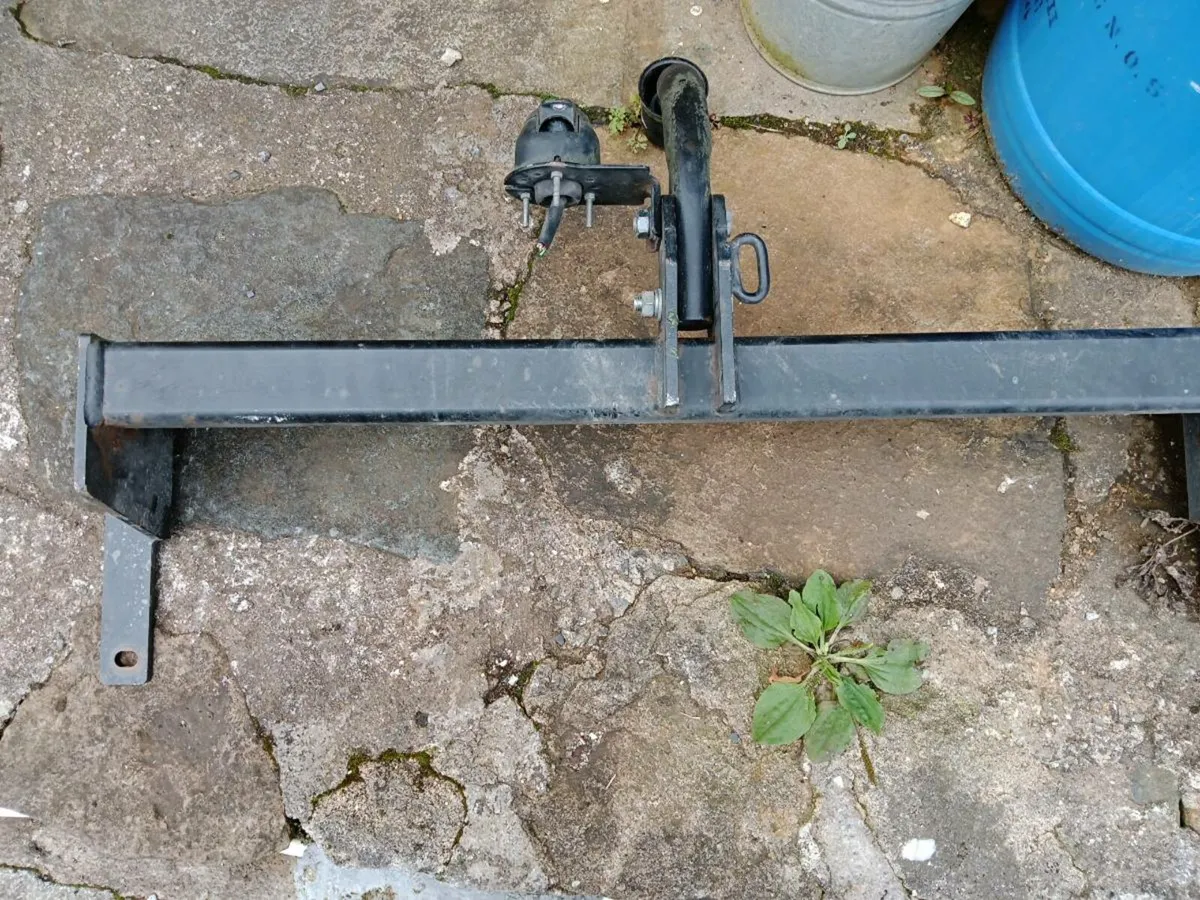 Tow bar Toyota Corolla - Image 3