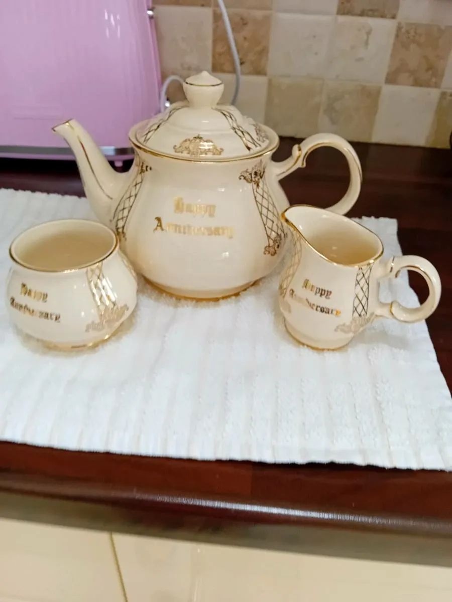 CHINA TEA SET  NEW