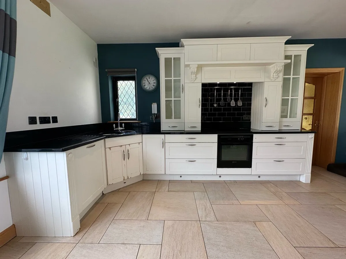 Kitchen - Image 3