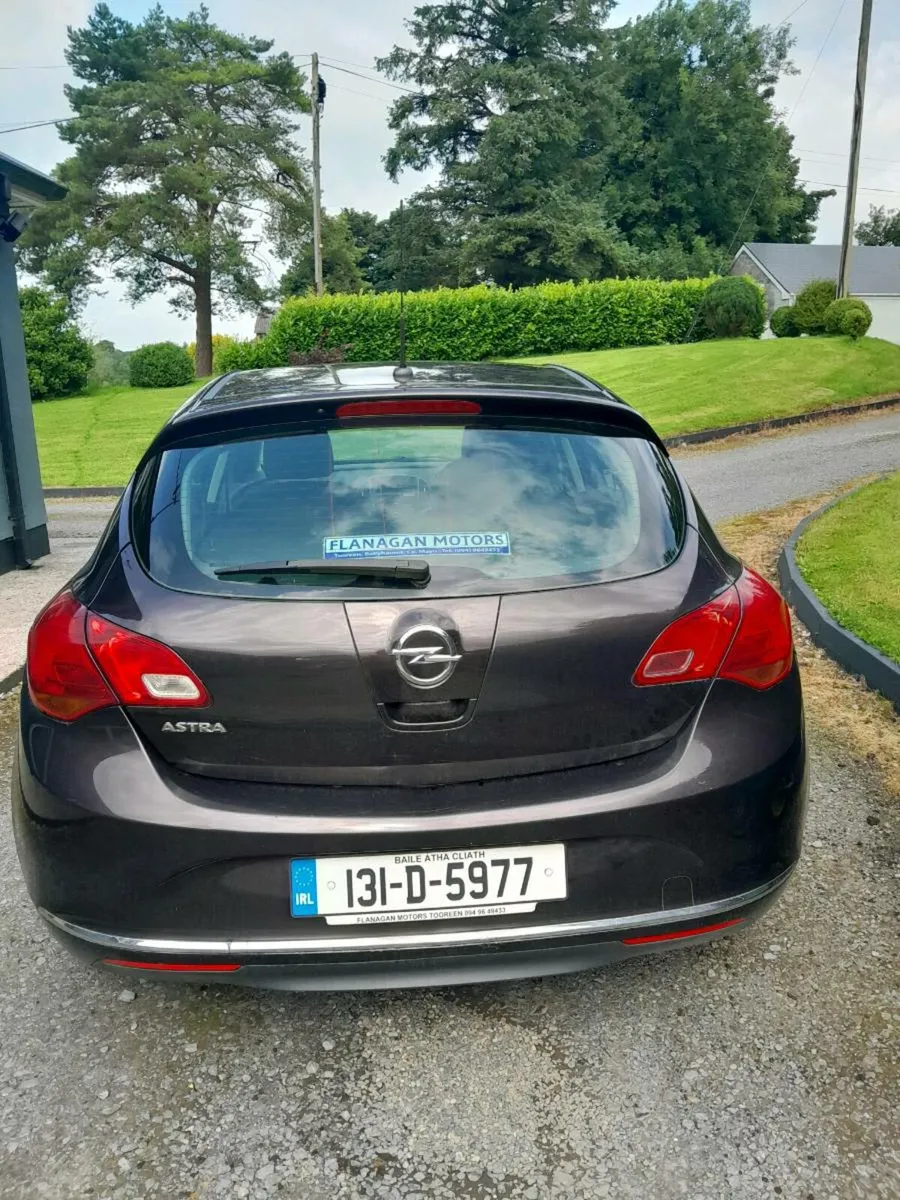 Car - Image 2