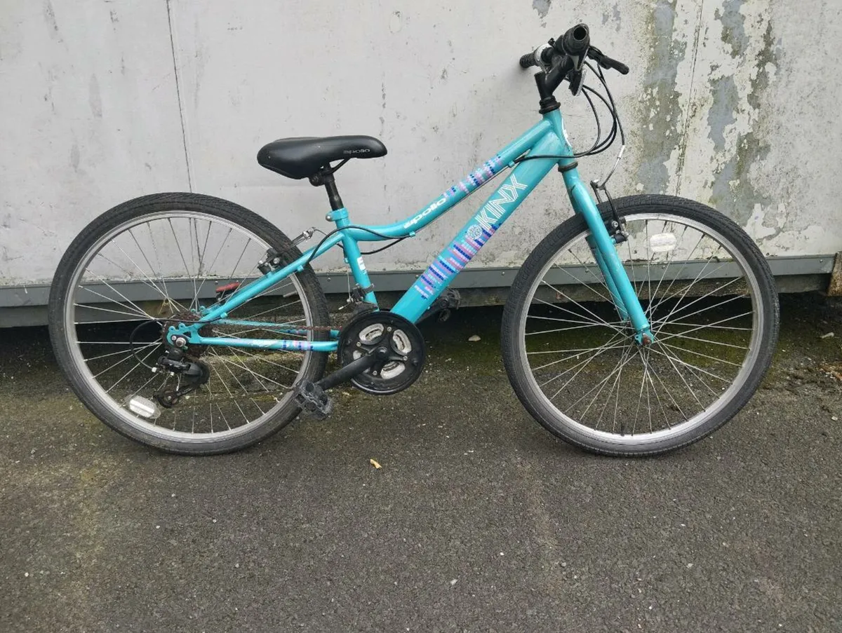 Girls 24inch bike - Image 2