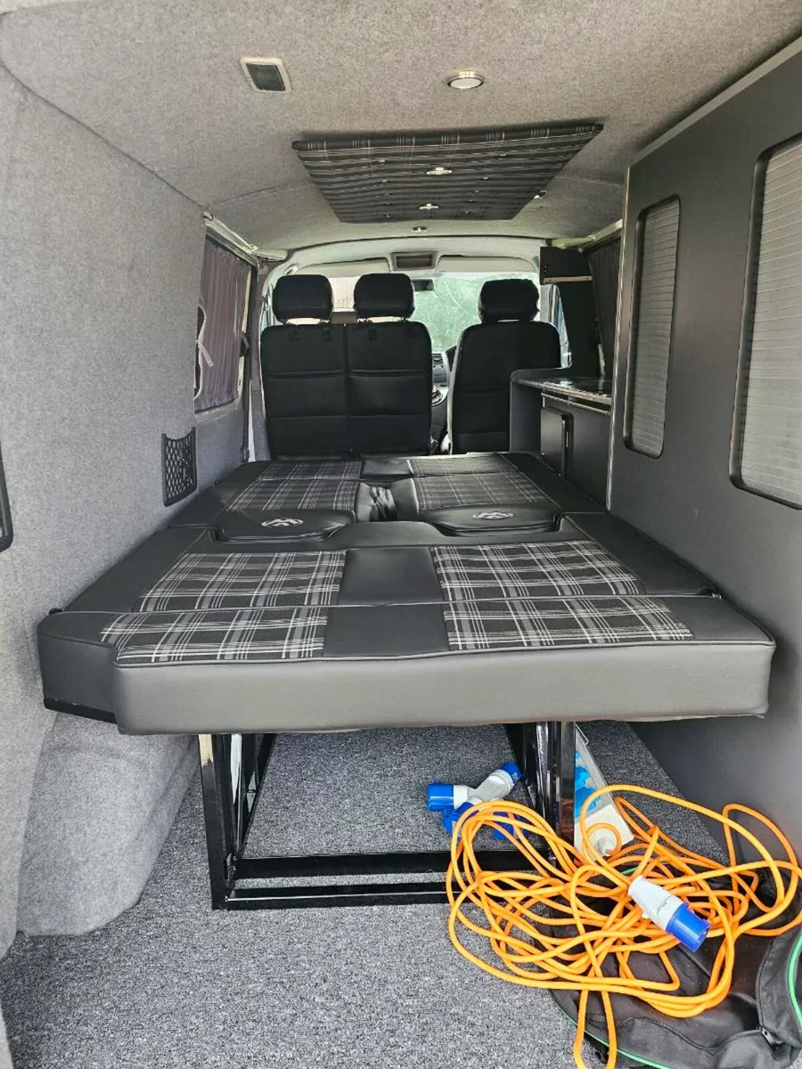 Volvswagan transporter converted campervan - Image 4