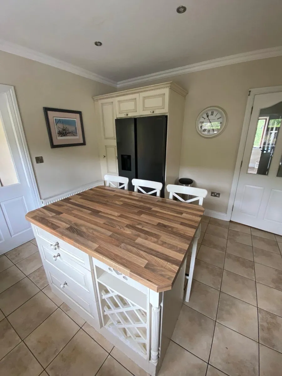 Kitchen - solid wood painted - Image 4
