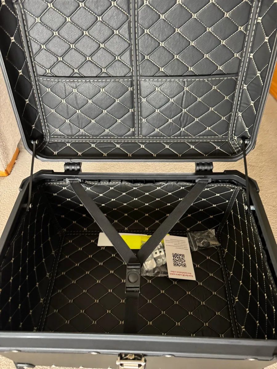 Top box - Image 2
