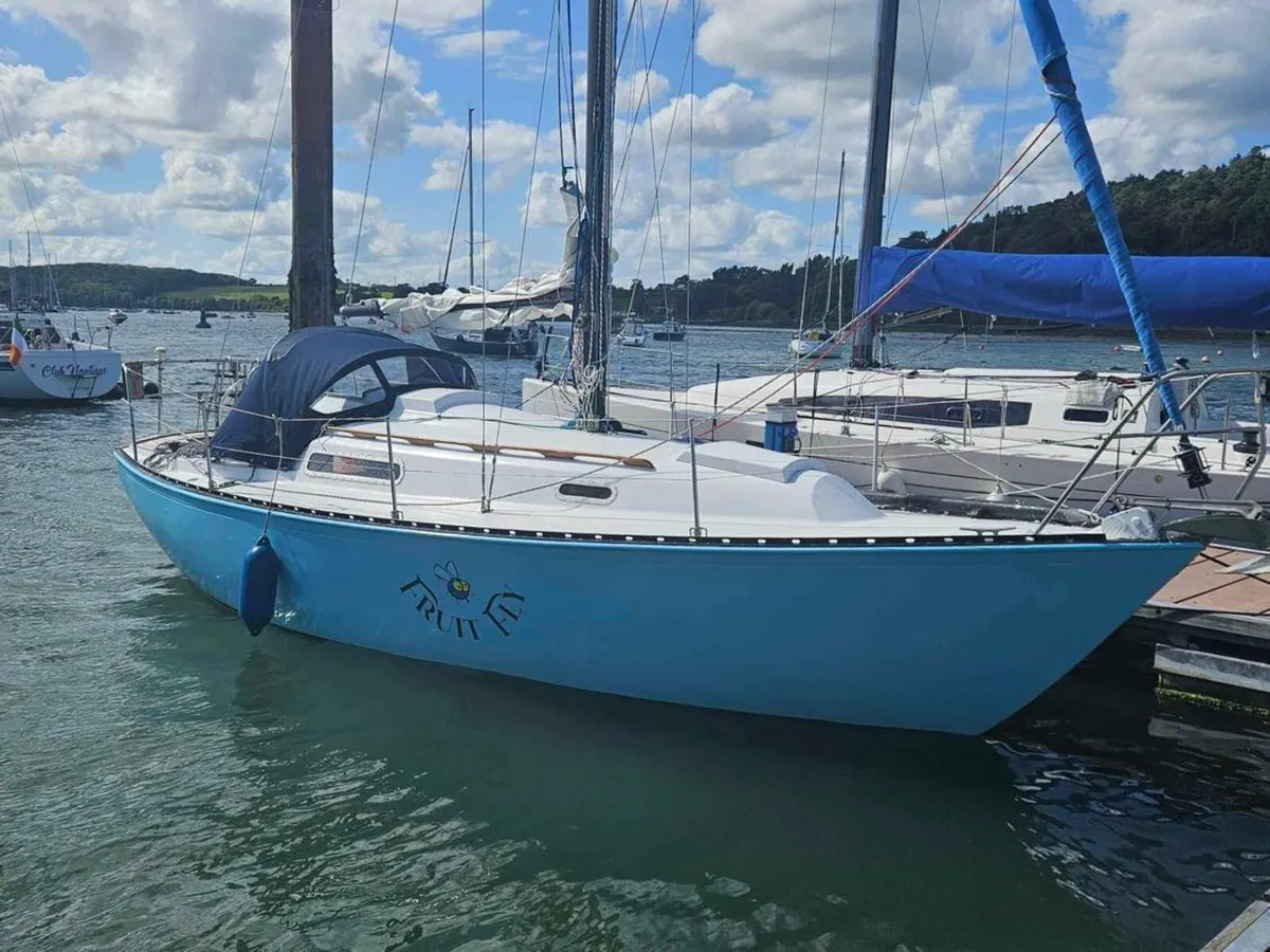 Trapper Sailing Boat - Image 1