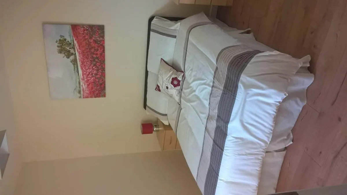 Race week Accommodation - Image 2