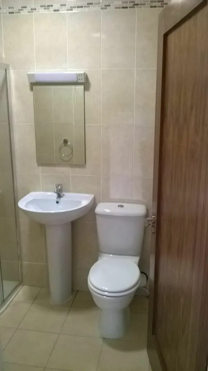 Race week Accommodation - Image 3