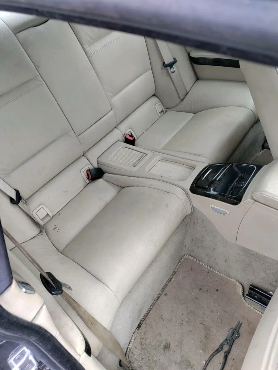 09 BMW 320d - Image 2