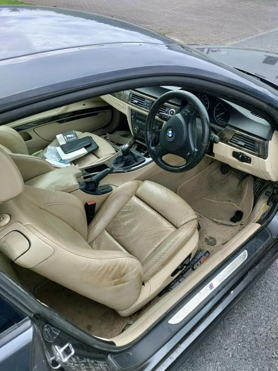 09 BMW 320d - Image 3