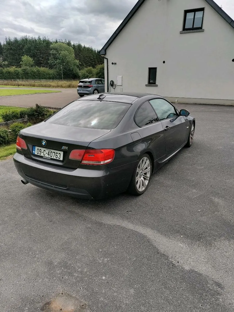 09 BMW 320d - Image 4