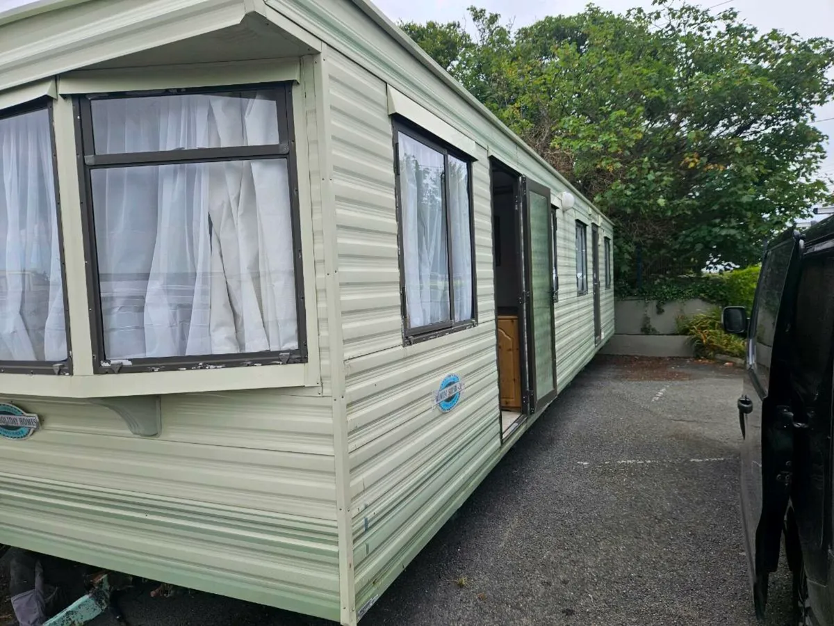Mobile home - Image 1