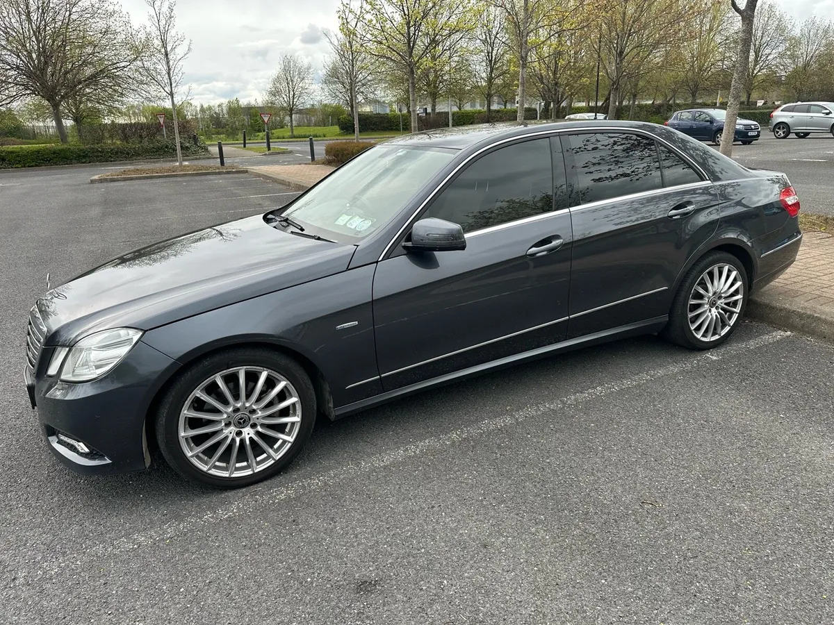 Mercedes Eclass 2010 1yr NCT Family Car - Image 2