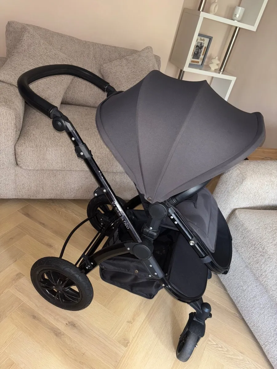 Pram - Image 1