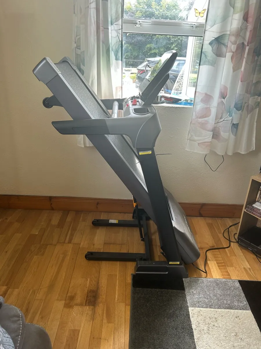 Treadmill - Image 2