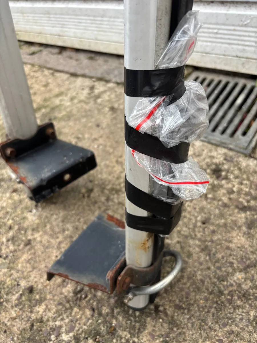 Roof Bars - Image 2