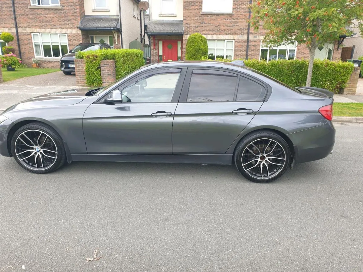 Bmw f30 2013 2.0 diesel - Image 3