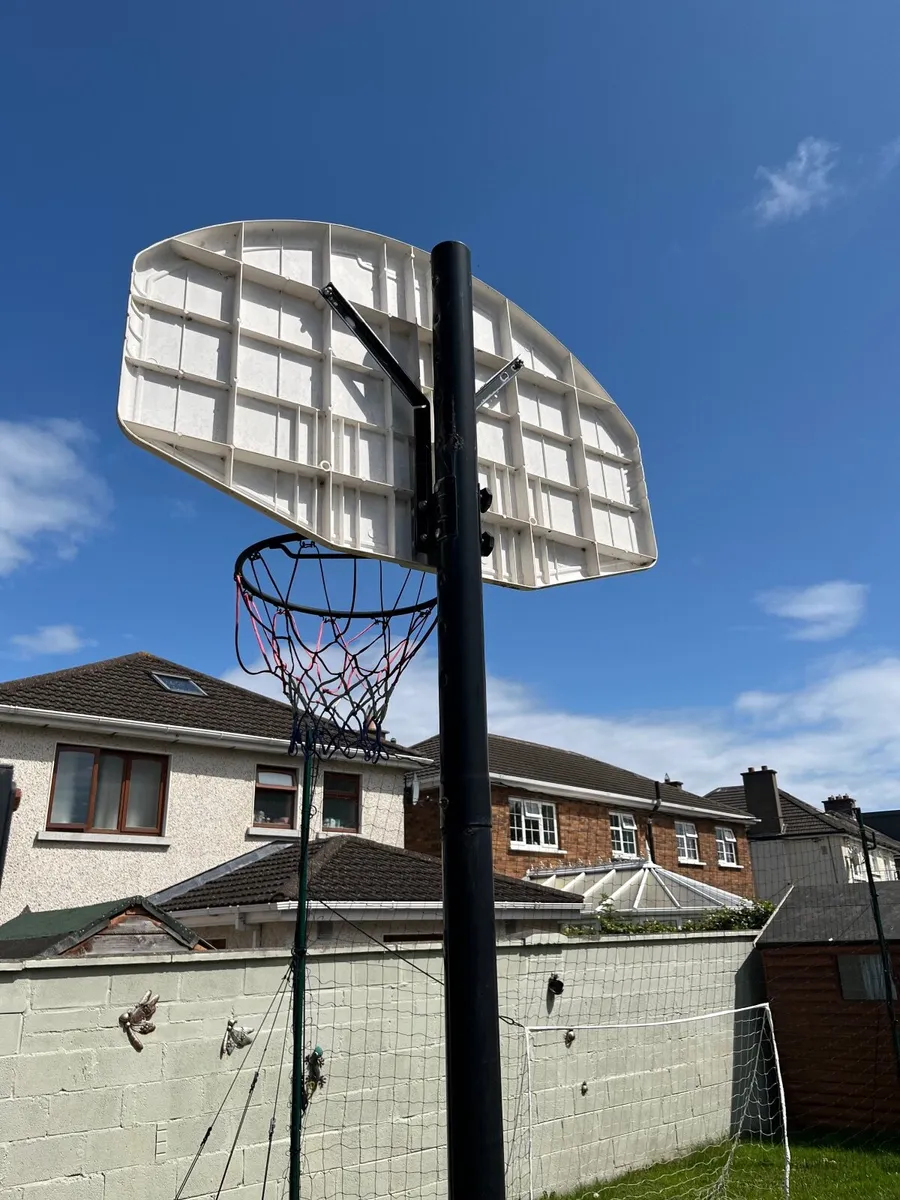 Basketball hoop - Image 2