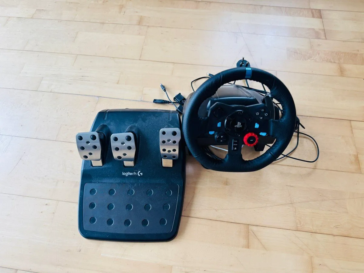 PlayStation steering wheel - Image 1