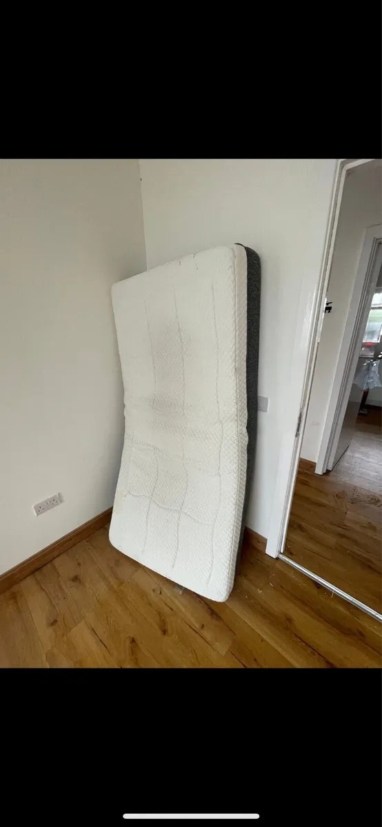 Single bed frame + mattress - Image 2
