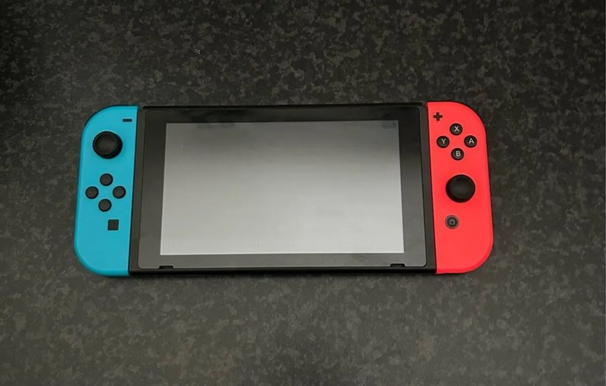 Nintendo switch 32gb for sale - Image 1