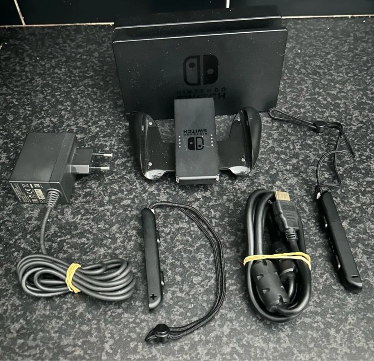 Nintendo switch 32gb for sale - Image 2