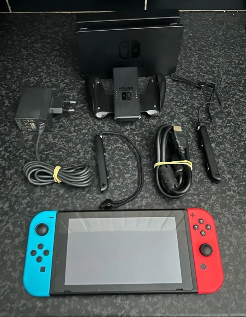 Nintendo switch 32gb for sale - Image 3