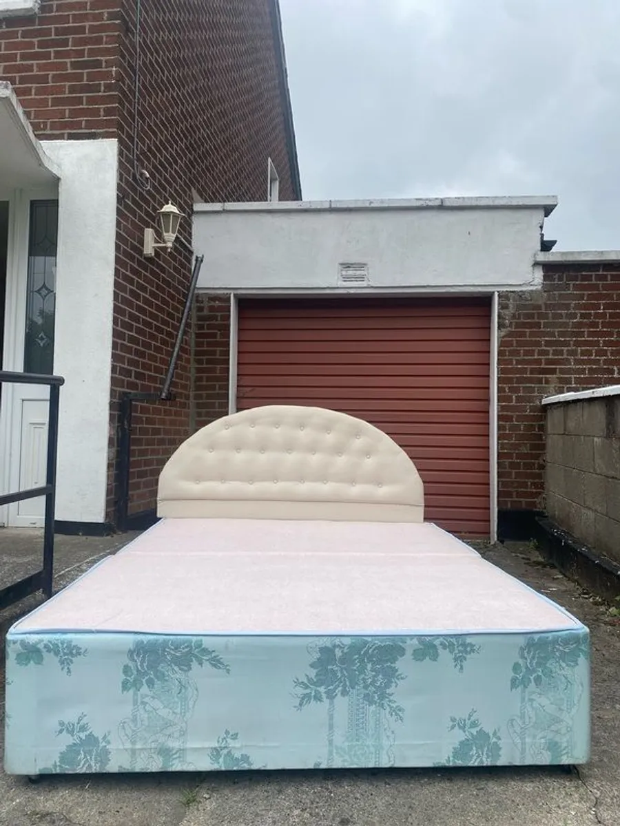 double bed with 4 drawers - Image 2