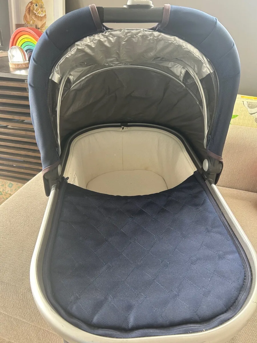 Uppa baby cot - Image 2