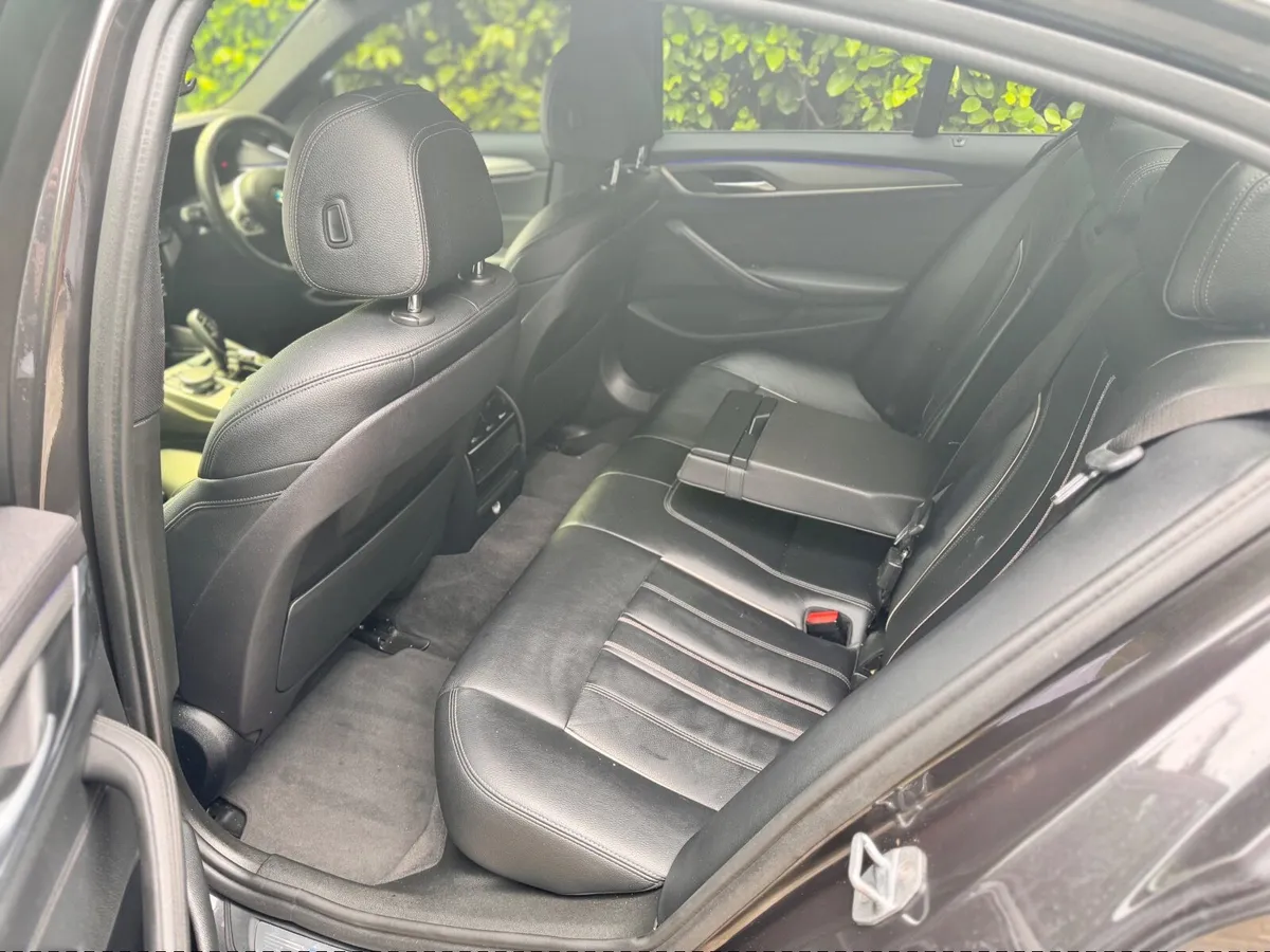 BMW 5-Series 2019 - Image 3