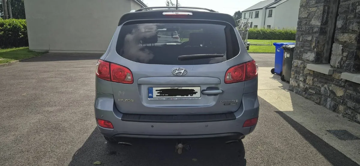 Hyundai Santa Fe 2010 4x4 crewcab - Image 3