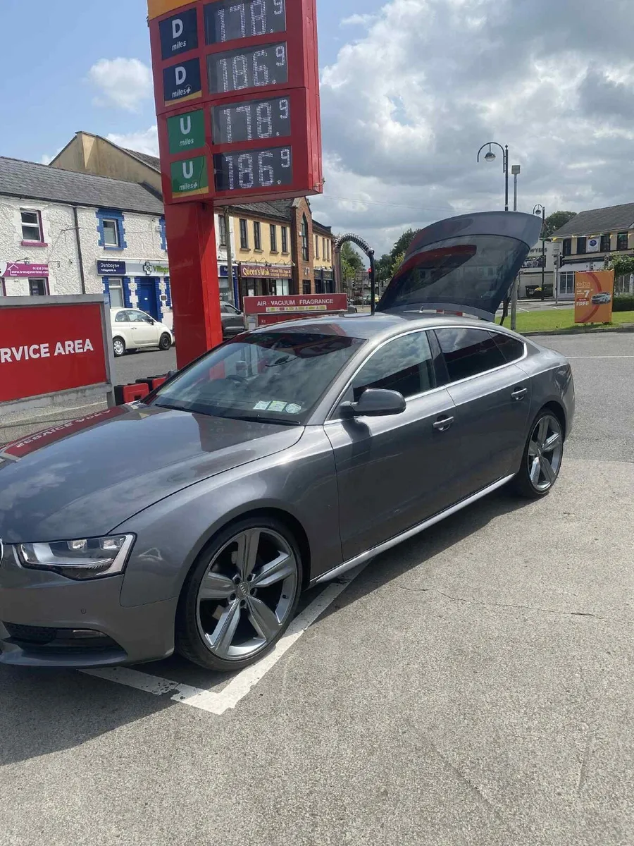 Audi A5 2012 - Image 1