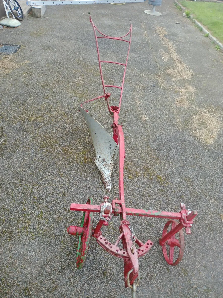 Vintage Howard Horse Drawn Plough - Image 3