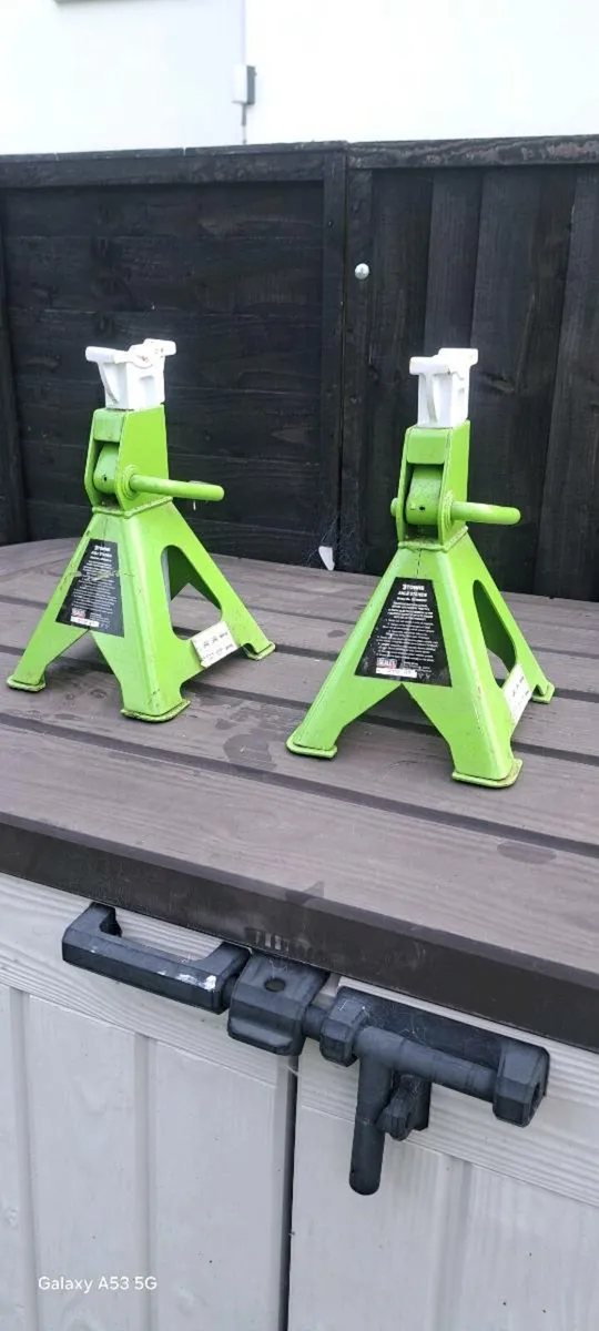 Two New  axel stands - Image 1