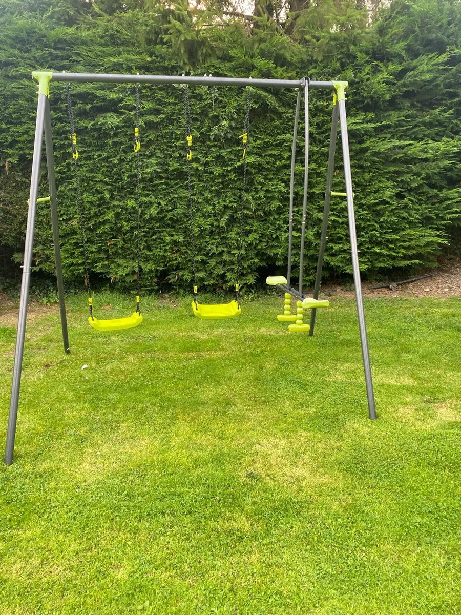 Apatou Metal Swing Set with 3 Seat Units - Image 1