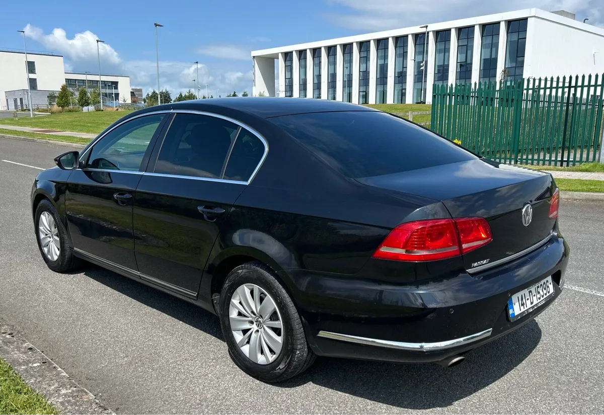 2014 Passat  Highline - Image 3