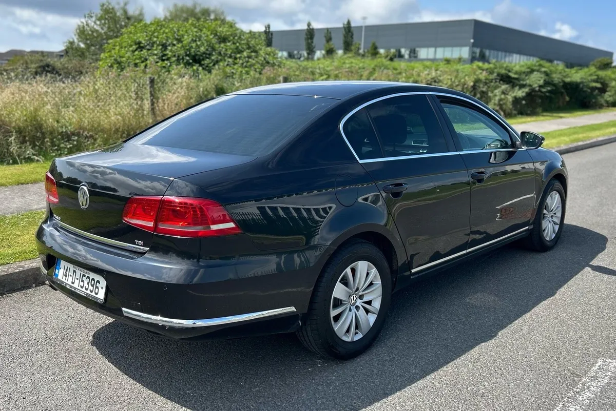 2014 Passat  Highline - Image 4