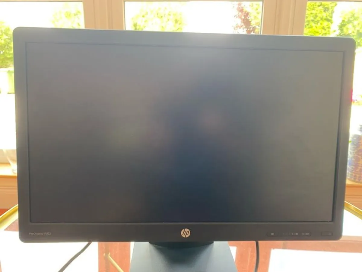 PC Monitor - Image 3