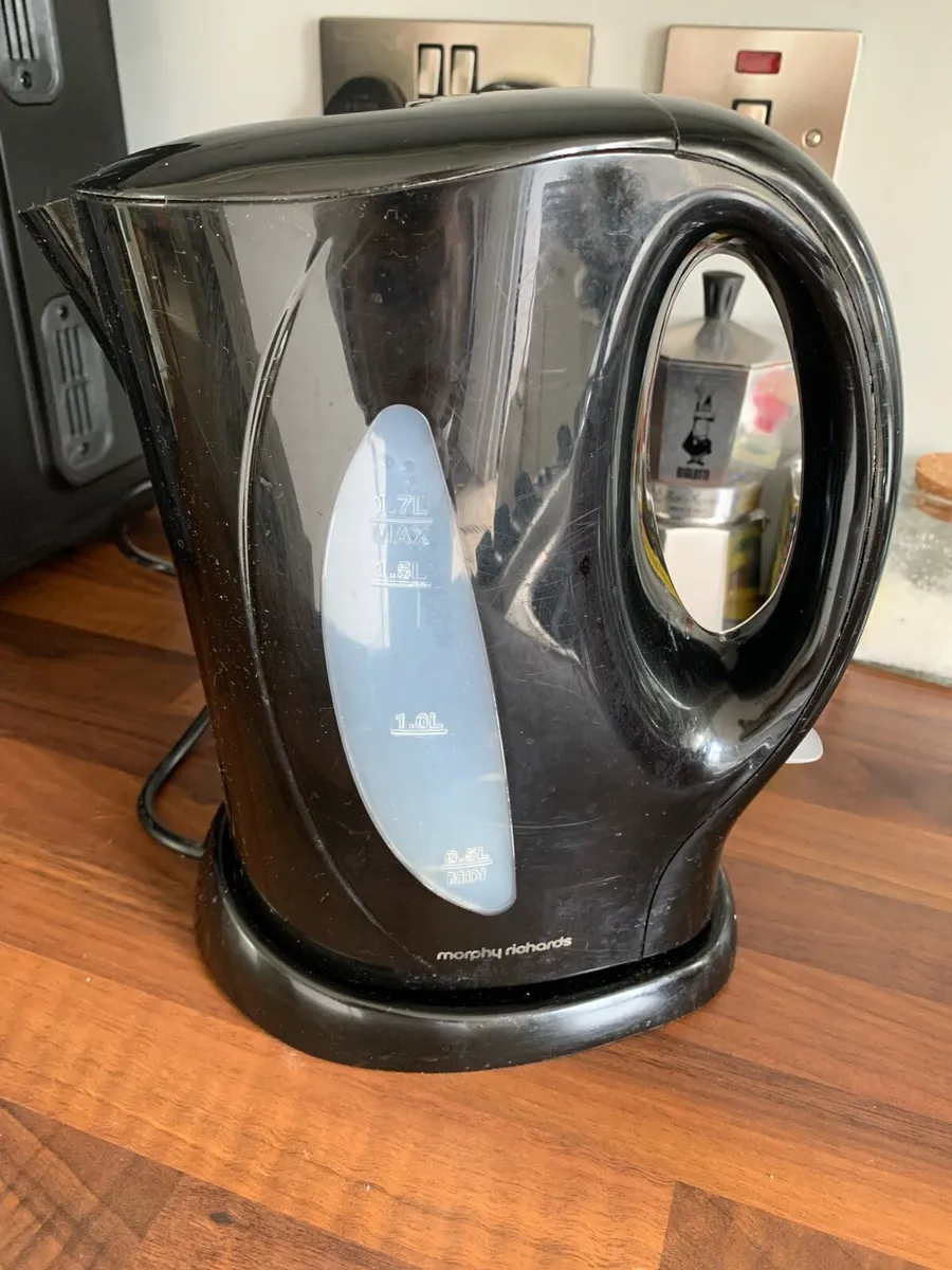 Morphy Richards Essential Electric Black Kettle - Image 3