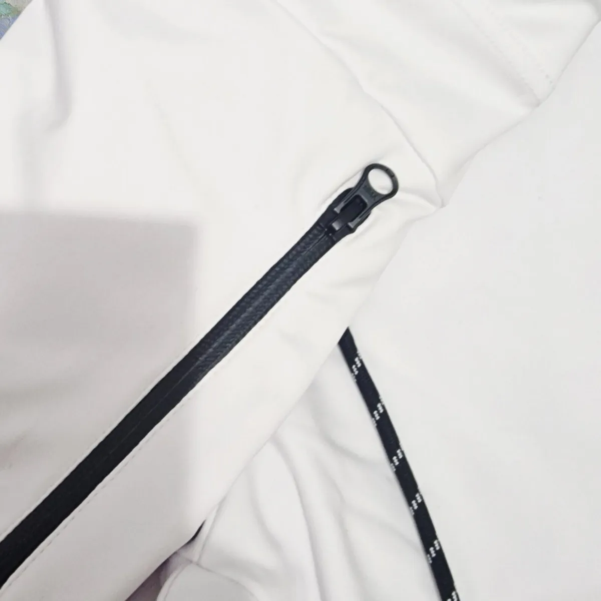 Tracksuits - Image 3