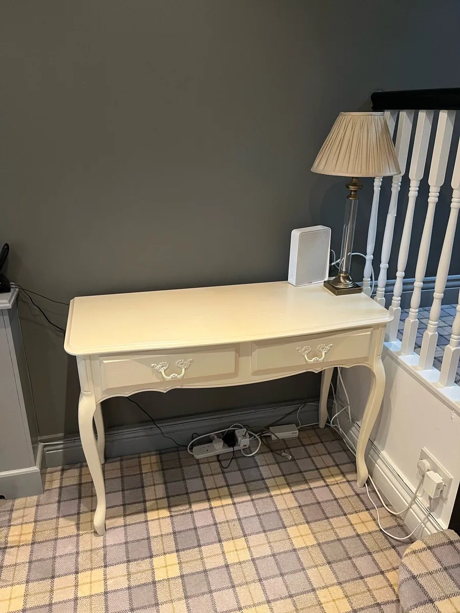 Hall table - Image 1