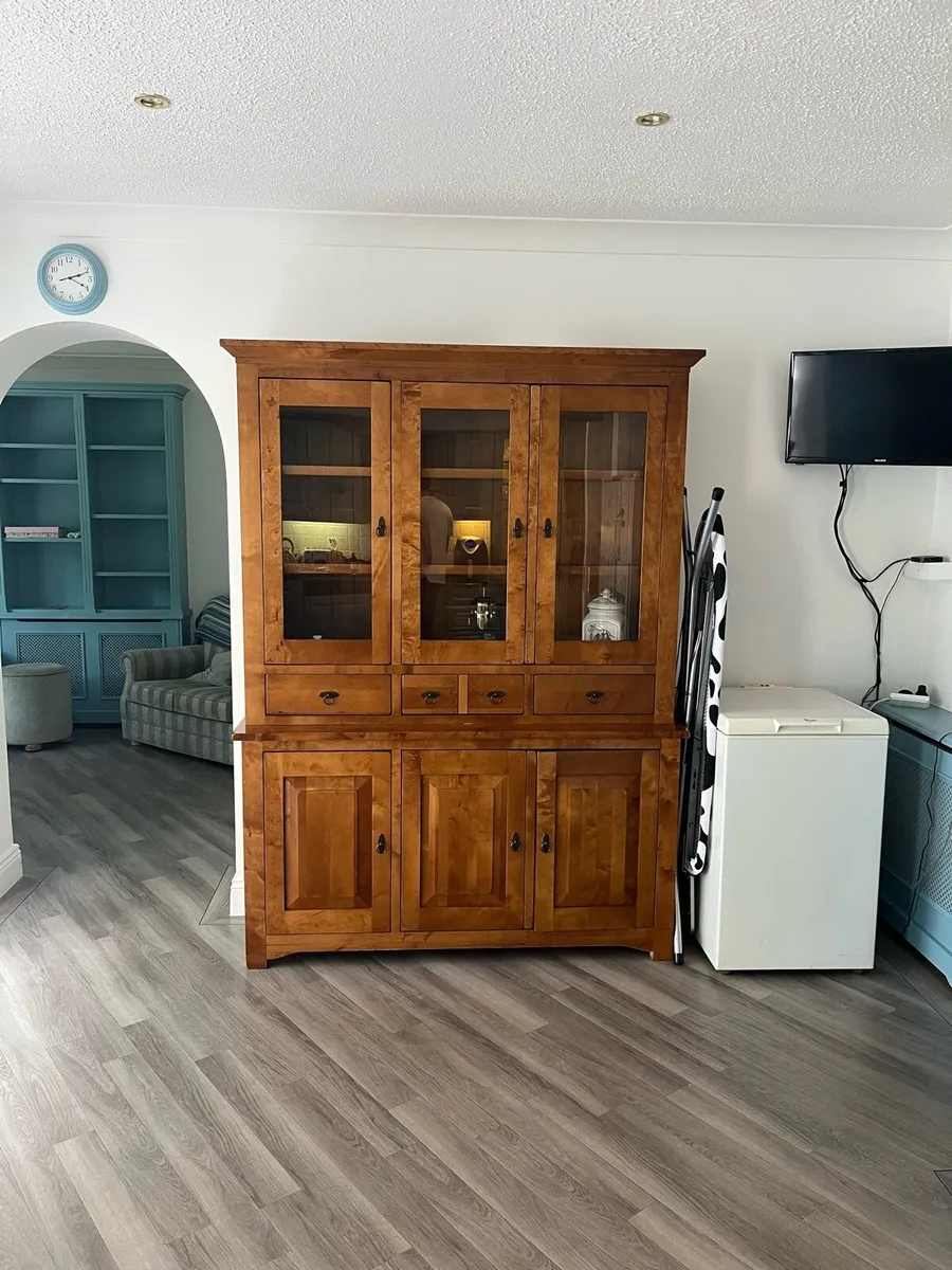 Wooden storage unit - Image 1