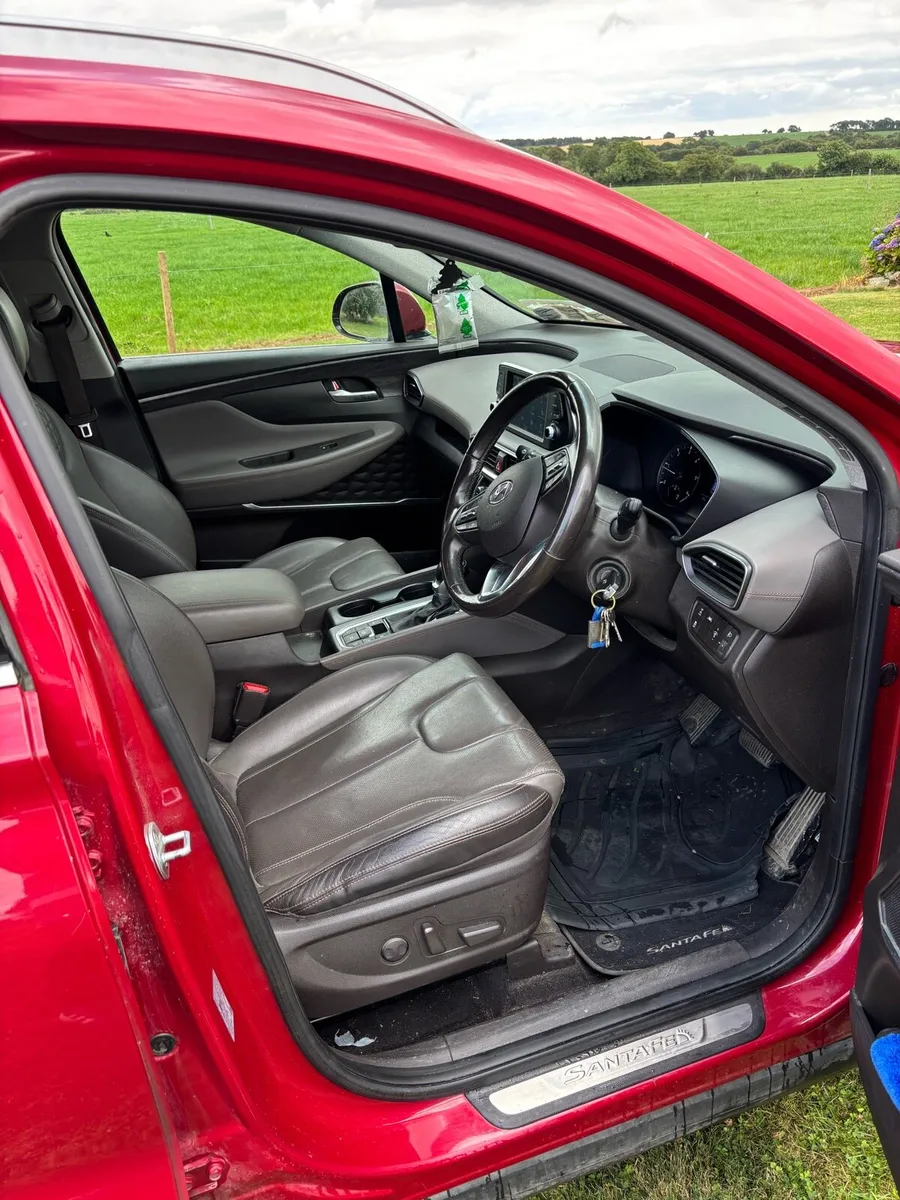 Hyundai Santa Fe 7 Seater 4 x 4 Diesel Automatic - Image 2