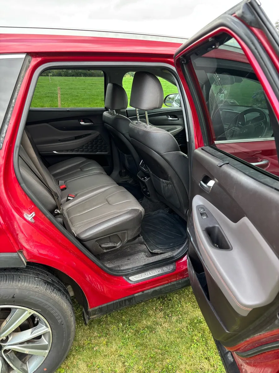 Hyundai Santa Fe 7 Seater 4 x 4 Diesel Automatic - Image 4