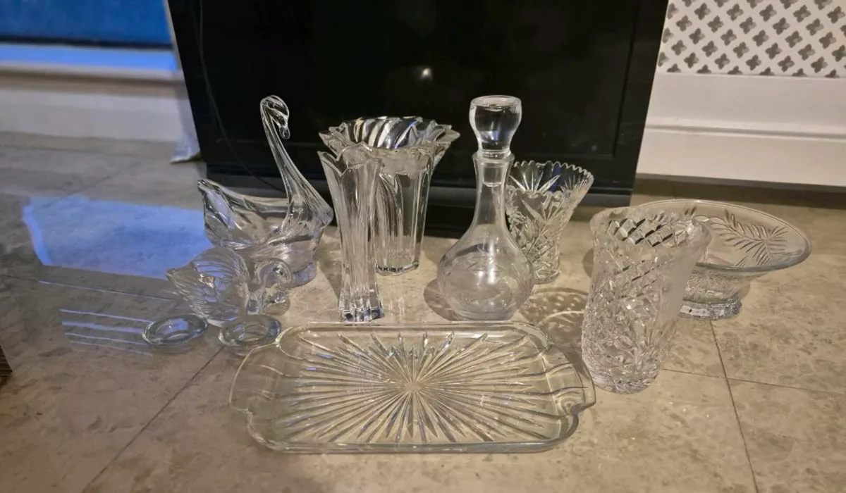 job lot of crystal  all beautiful pieces 
Dublin15 - Image 3
