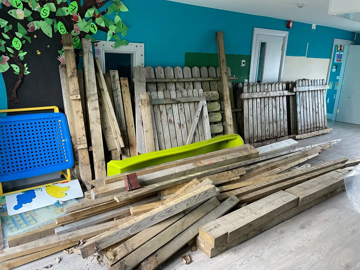 Timber Fence, Swing, Job lot of Timber - Image 2